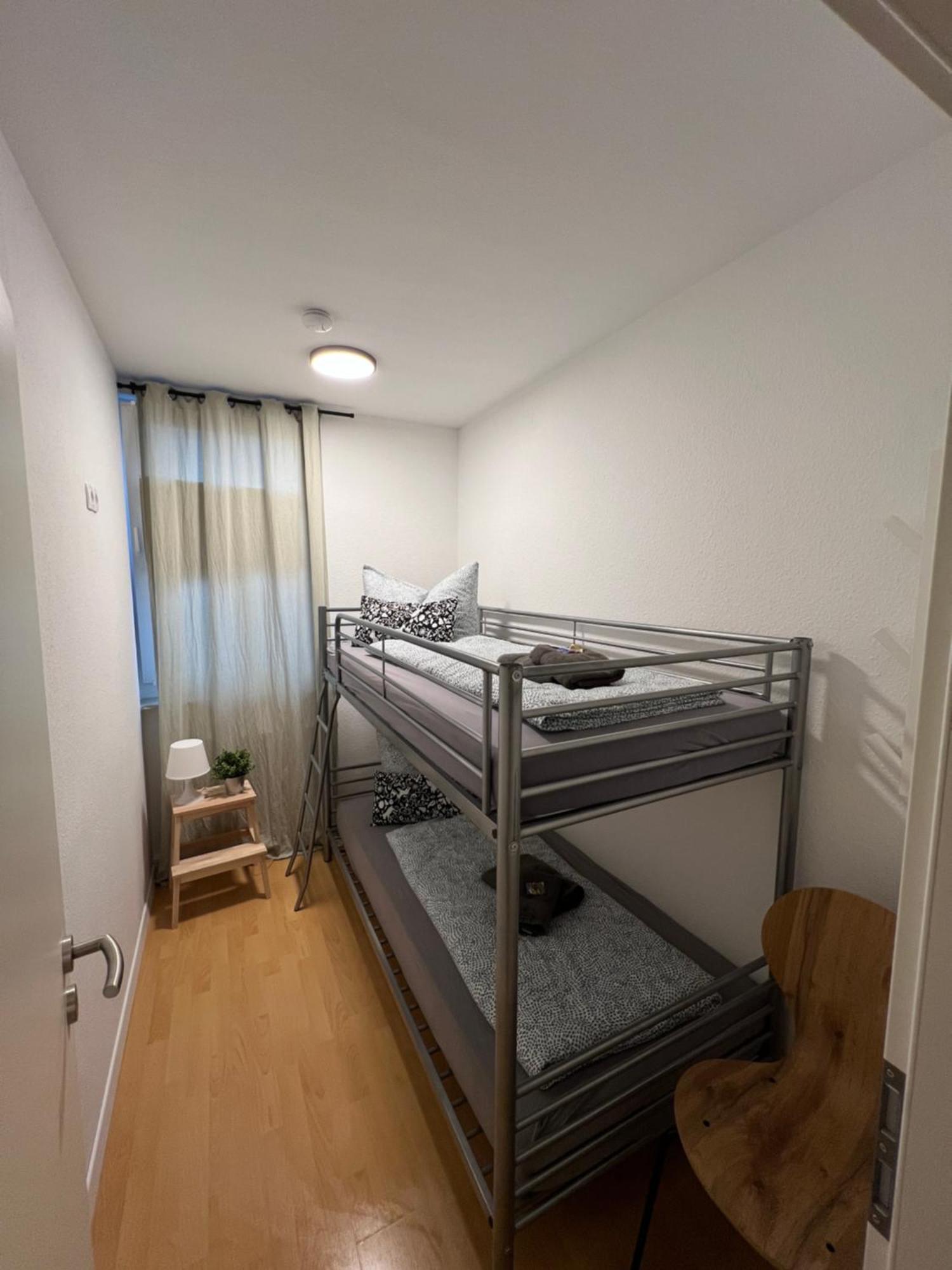 Apartment Humboldt 3 Schlafzimmer,Wifi, Netflix Parken, Terrasse, Klimatisiert, Naehe Zentrum Jena Exterior foto